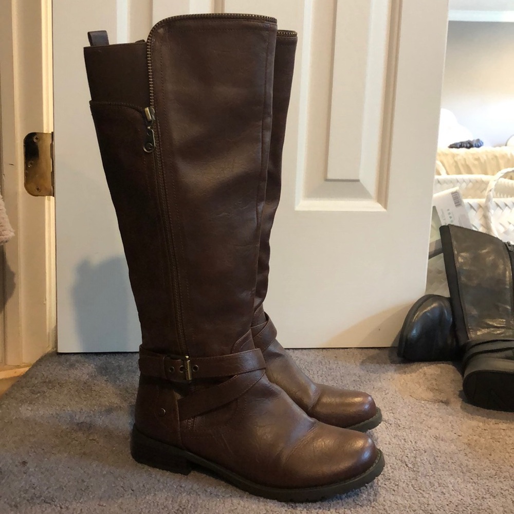 Riding boots